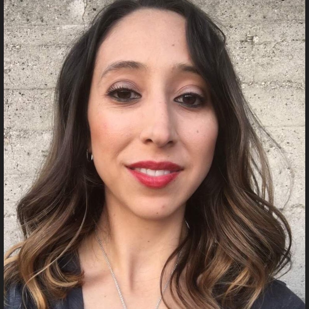 Meet your Posher, Julissa